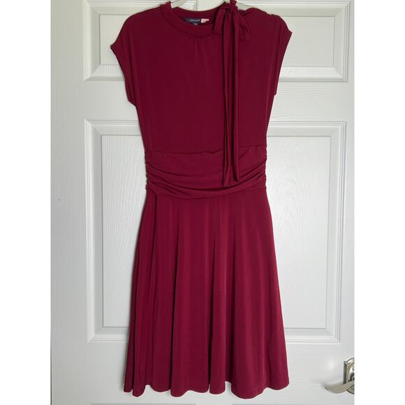 ModCloth Dance Floor Date Ruched A-line Dress Womens M Burgundy Bow-Topped Neck - Picture 2 of 6